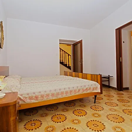 House Marija 1354 * 梅杜林